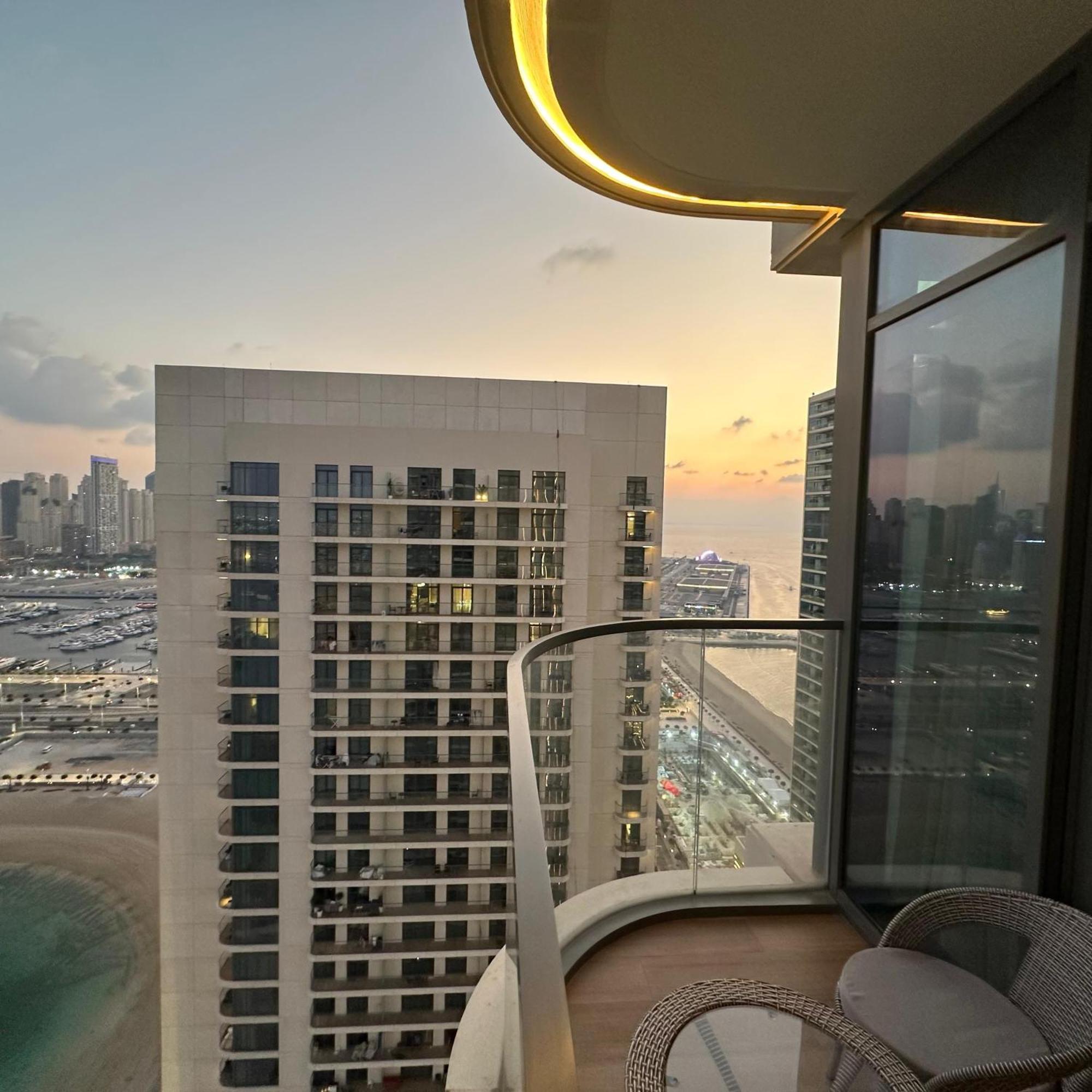 Apartment Amakin Beachfront Palm Jumeirah Marina Vista 2 Dubai