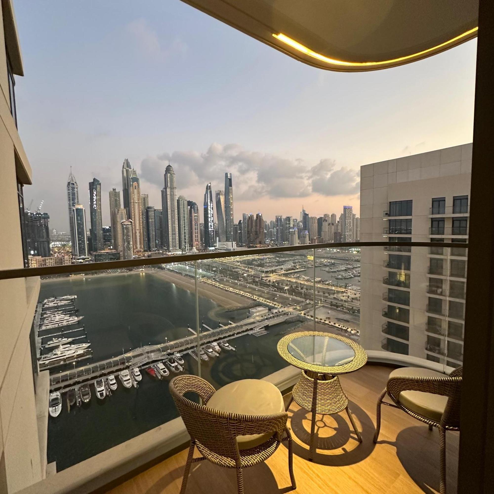 Apartment Amakin Beachfront Palm Jumeirah Marina Vista 2 Dubai