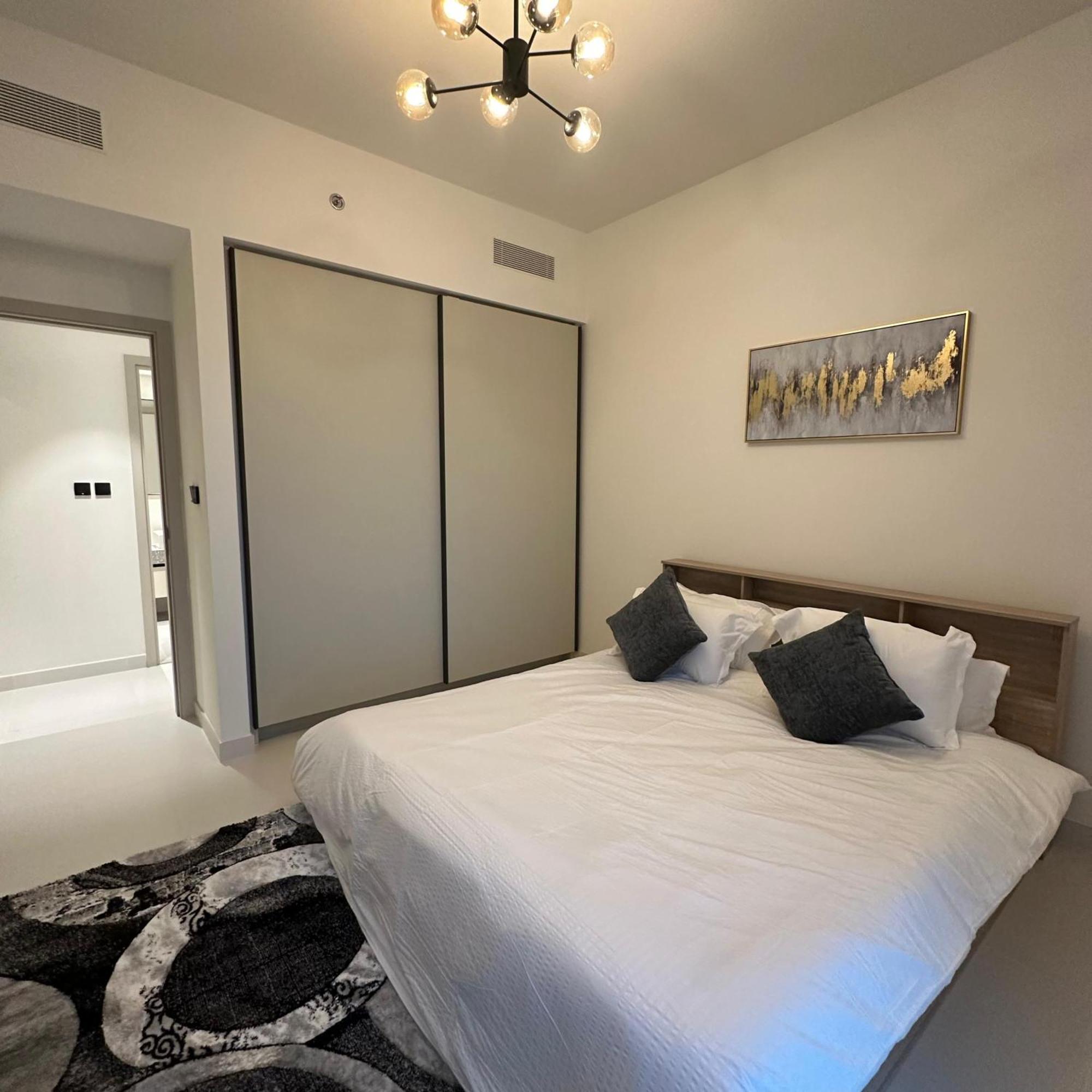Amakin Beachfront Palm Jumeirah Marina Vista 2 Apartment *