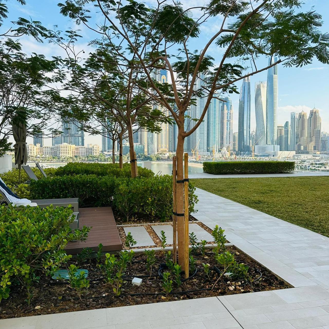 Amakin Beachfront Palm Jumeirah Marina Vista 2 Apartment Dubai