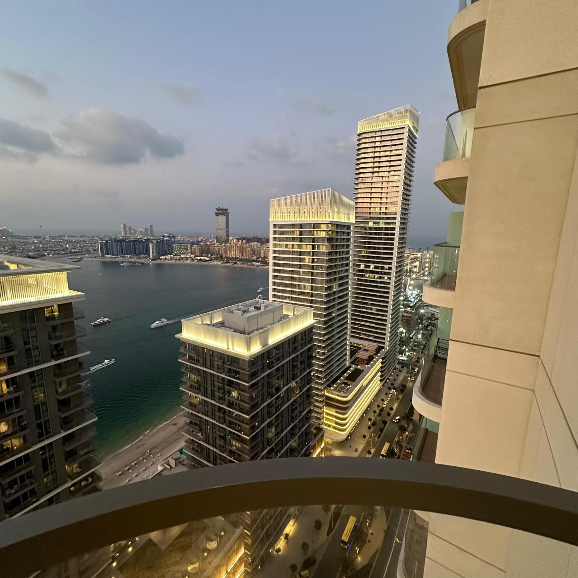 Apartment Amakin Beachfront Palm Jumeirah Marina Vista 2