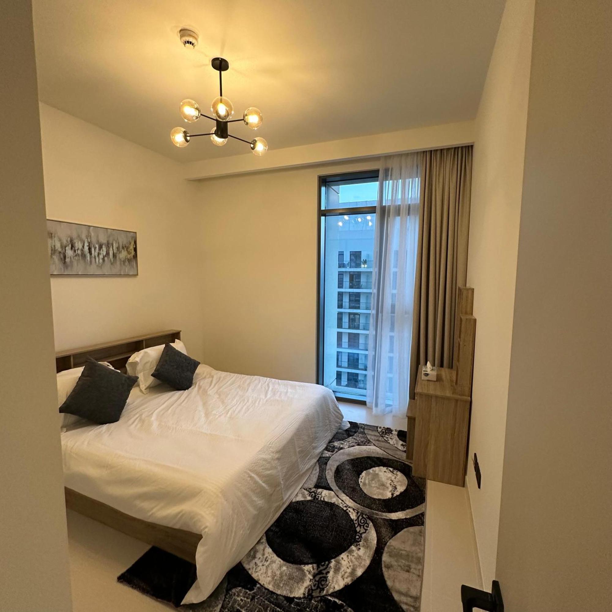 Amakin Beachfront Palm Jumeirah Marina Vista 2 Apartment
