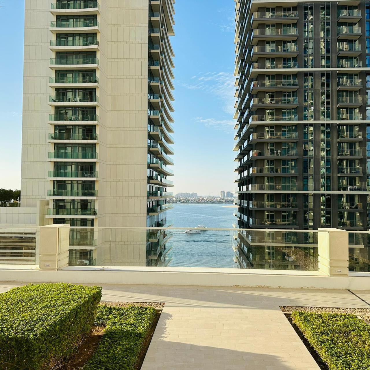 Apartment Amakin Beachfront Palm Jumeirah Marina Vista 2 *
