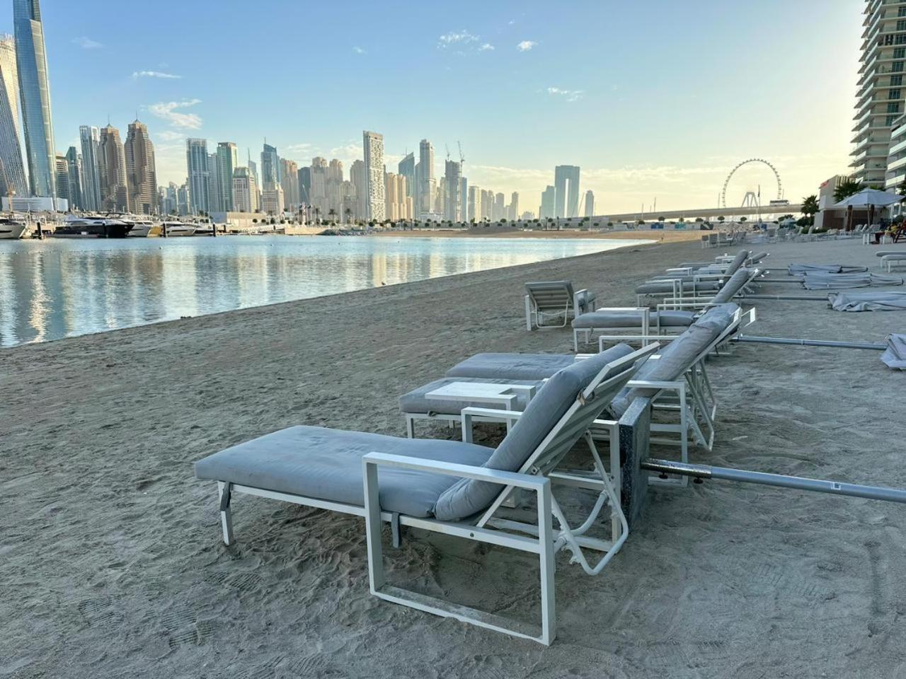 Apartment Amakin Beachfront Palm Jumeirah Marina Vista 2 Dubai